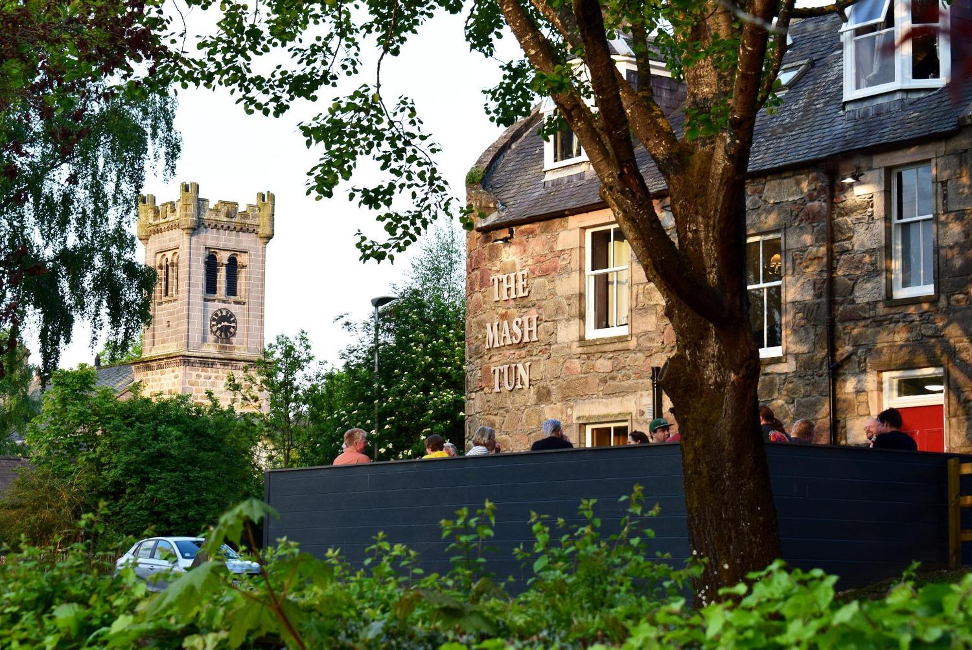 The Mash Tun Hotel Aberlour Bagian luar foto